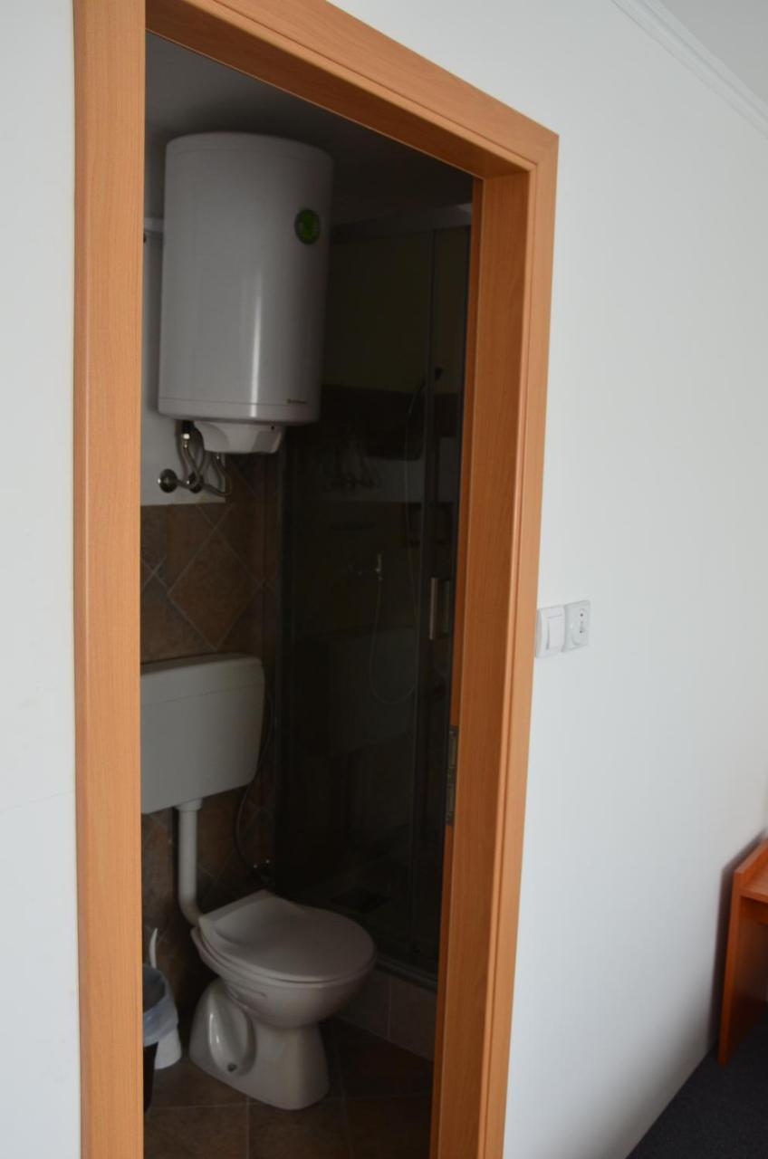 Enka Apartmani Belgrado Exterior foto
